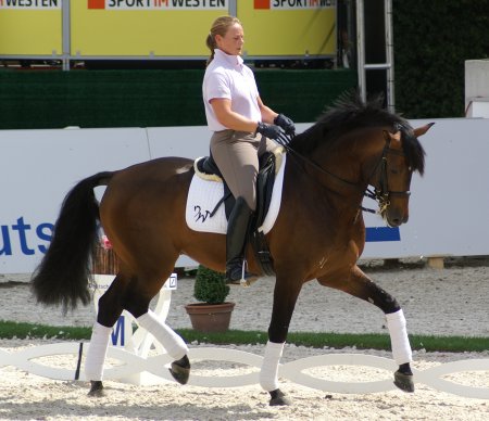 Hayley Beresford and Relampago De Retiro